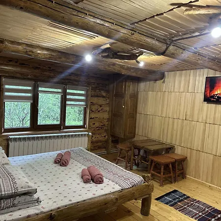 лісова хатина-чан Chalet Soymy