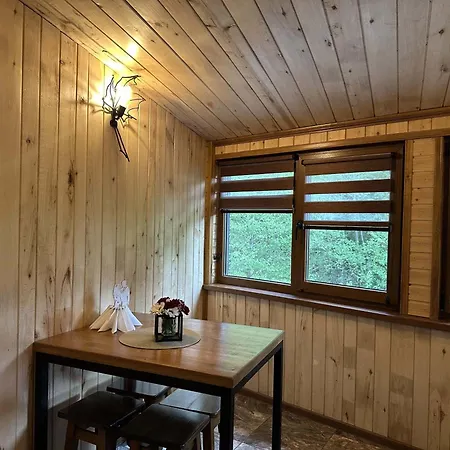 Chalet лісова хатина-чан